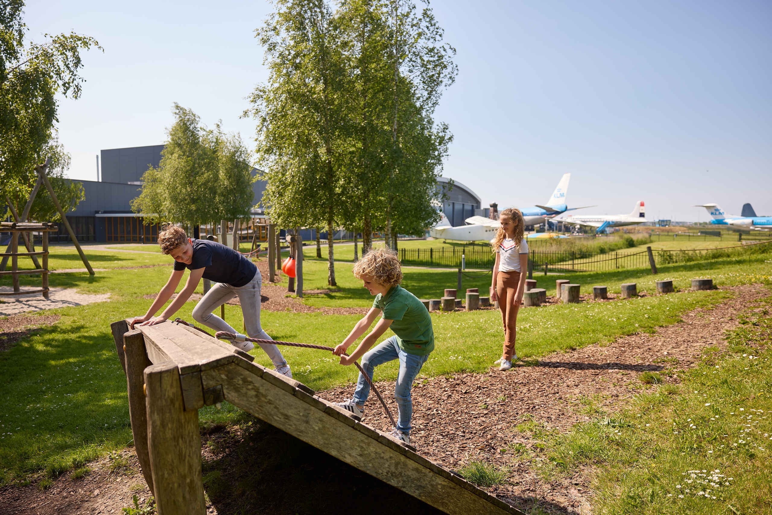 Aviodrome zomerbeelden kindvriendelijke speeltuin