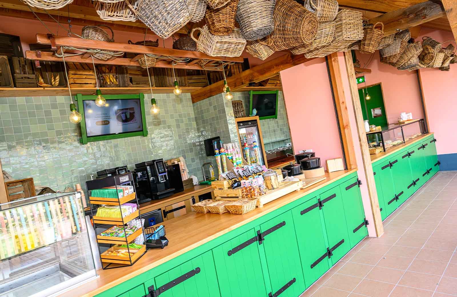 De bakkerij horecapunt bij Avonturenboerderij Molenwaard