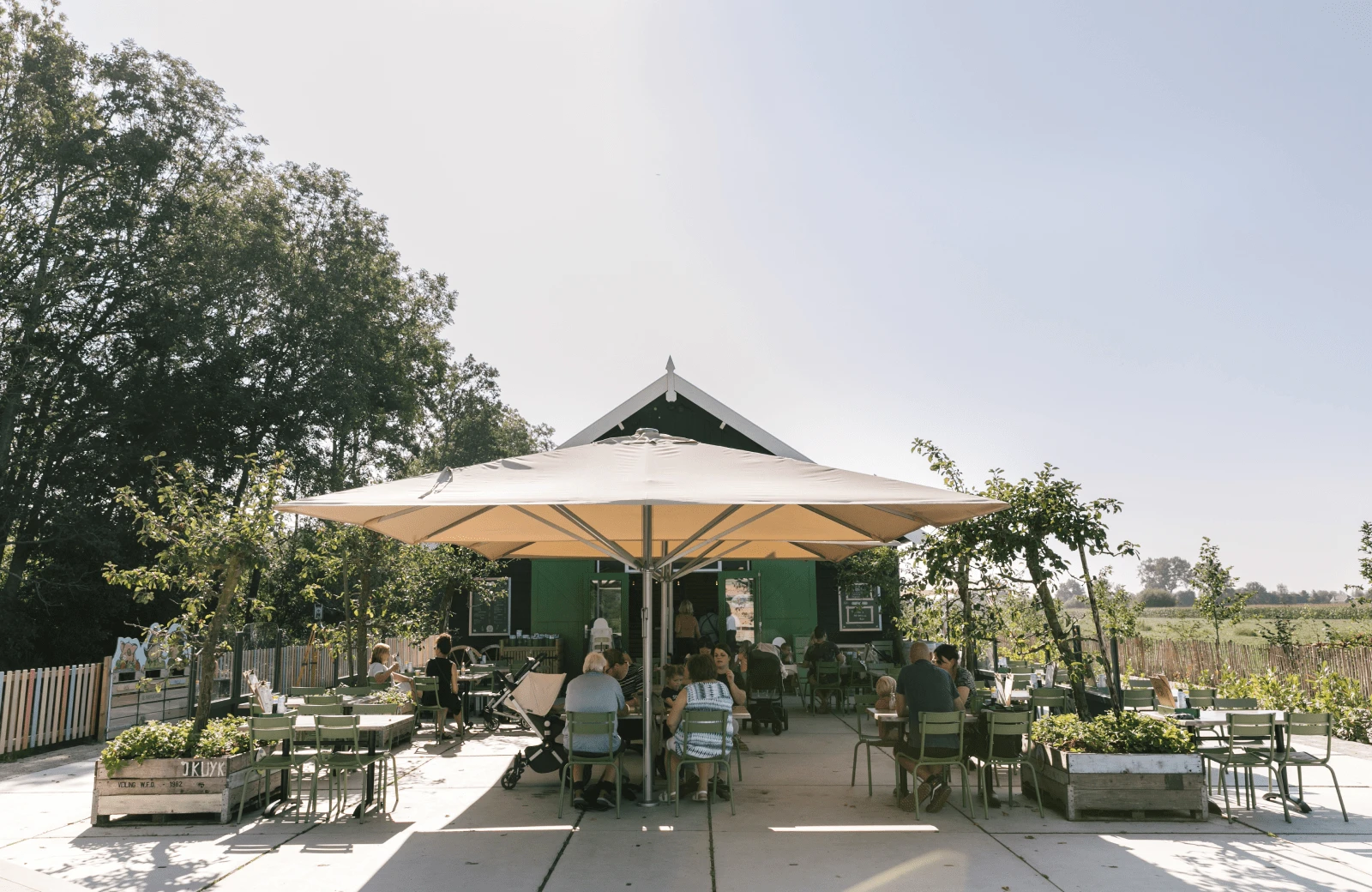 Fruitschuur terras